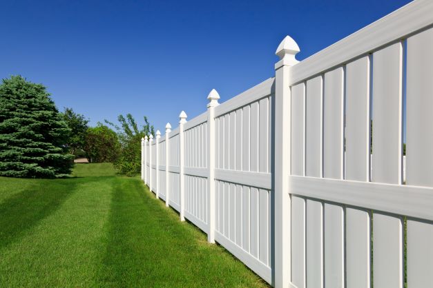 Repair Tips for Your Vinyl Fence hercules fence virginia beach