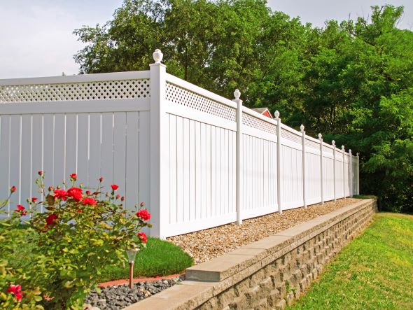 Benefits of Vinyl Fence Installation hercules fence virginia beach